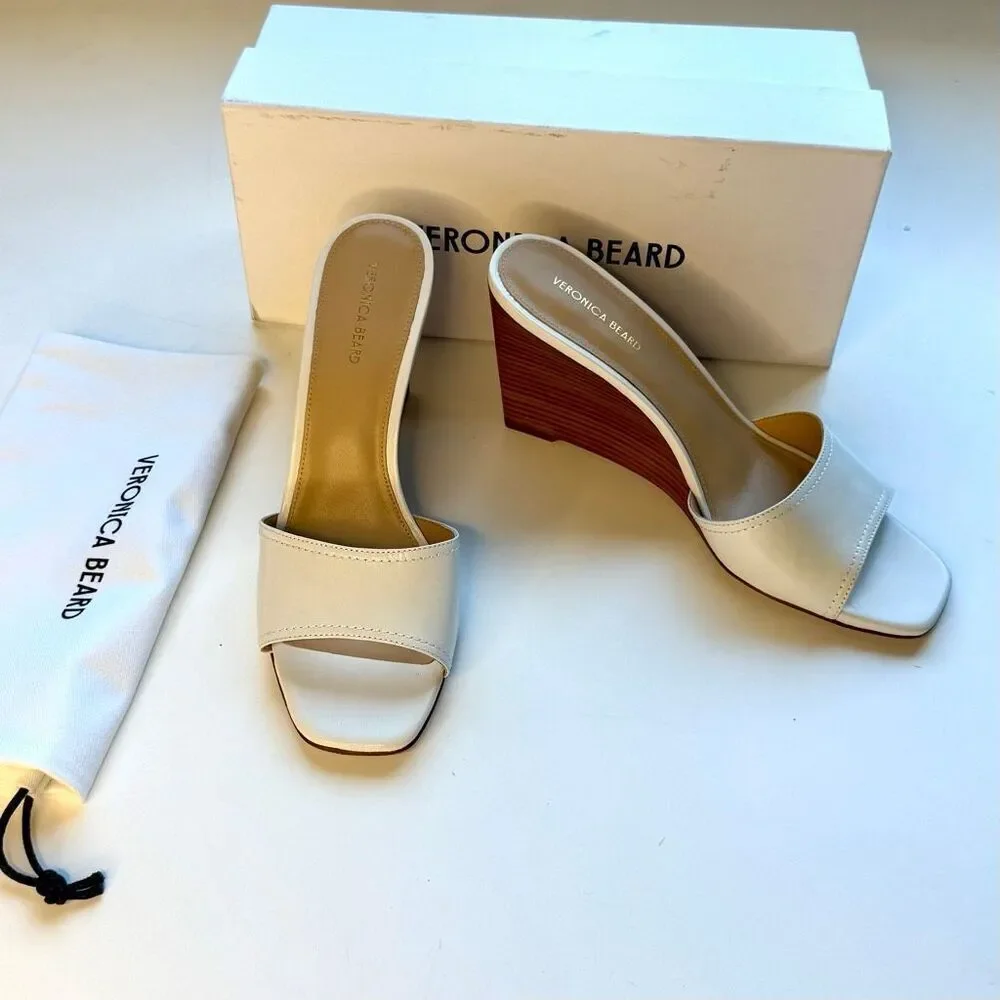 NWT Veronica Beard Ellen wedge sandals in off white/light cream. Size 9